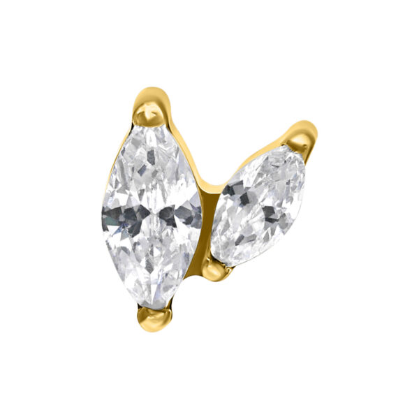 Accesorio de piercing dorado con dos cristales claros sobre fondo blanco