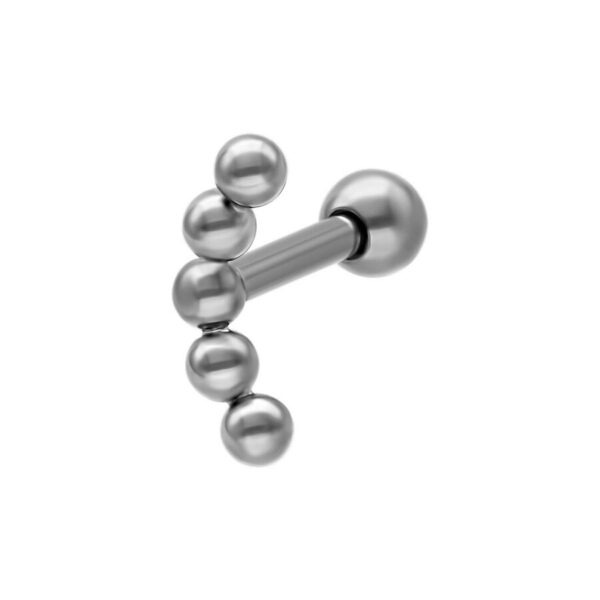 Barbell de oreja plateado con bolas curvas de titanio sobre fondo blanco