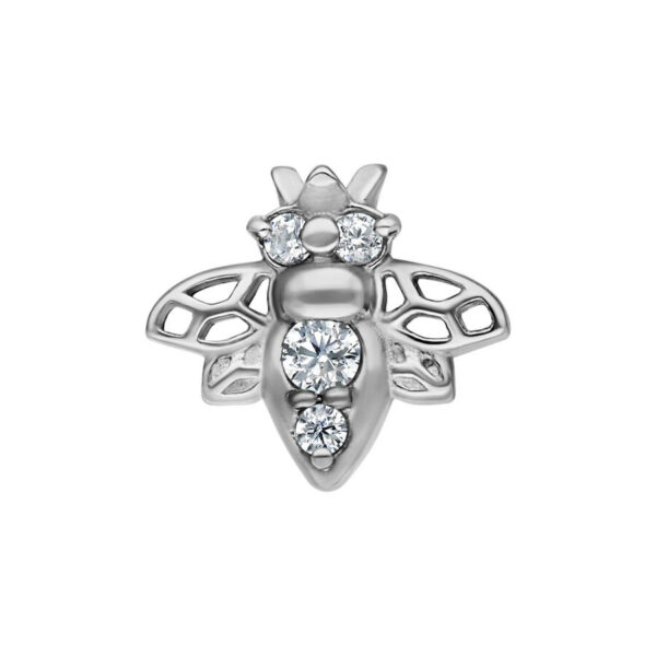 Accesorio de abeja de plata de acero quirúrgico con cristales sobre fondo blanco