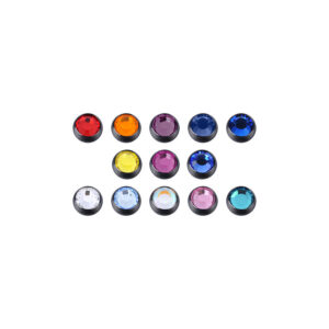 Diversas bolitas de colores sobre fondo blanco