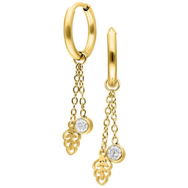 Aros dorados con colgante doble de cristal y diseño de hojas sobre fondo blanco