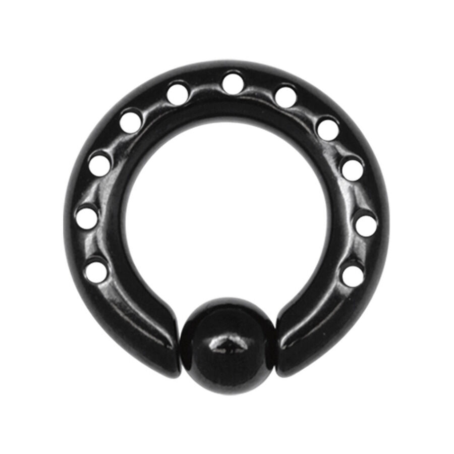 Clip negro en anillo de acero quirúrgico con cierre de bola sobre fondo blanco