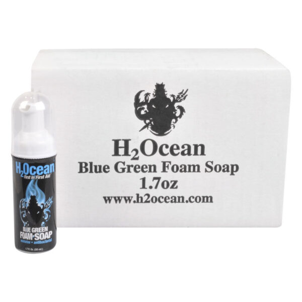 Caja blanca con botella de H2Ocean Blue Green Foam Soap delante