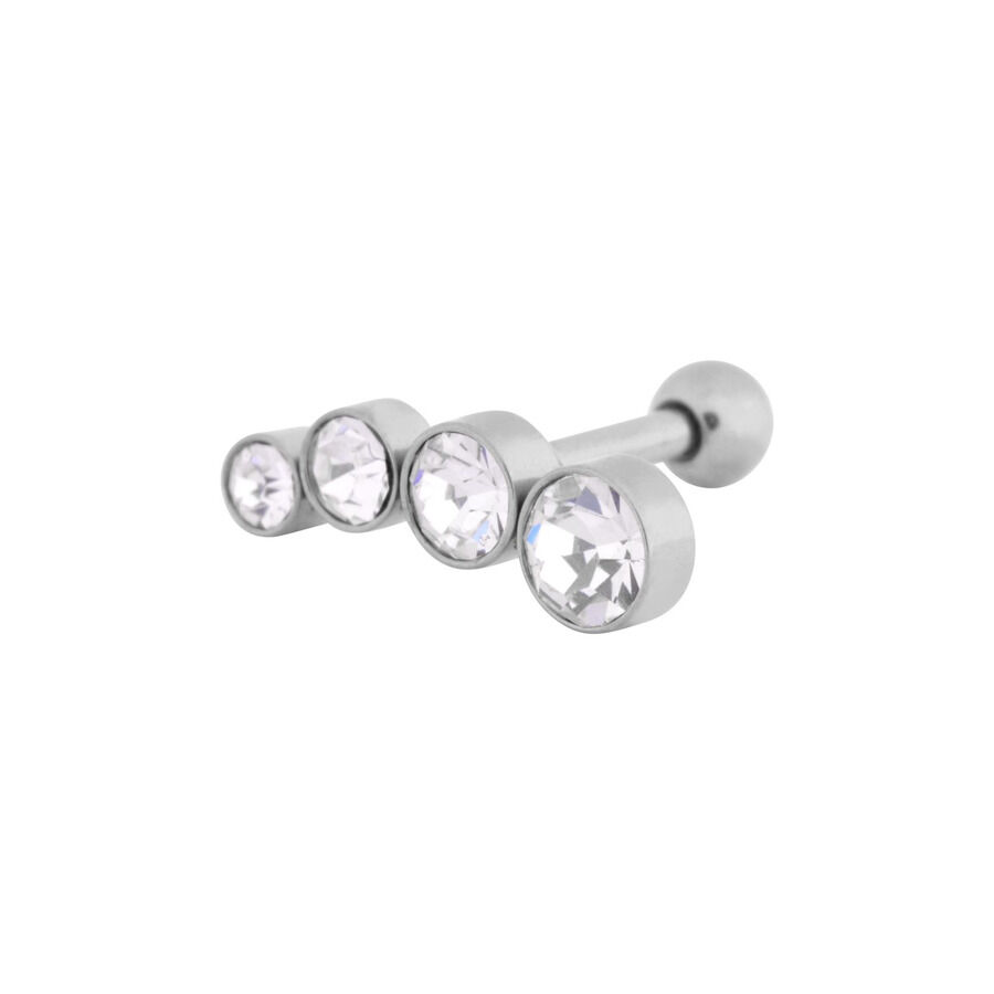 Barra para oreja plateada con cuatro cristales redondos claros sobre fondo blanco