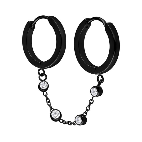 Pendientes negros con cadena y cristales sobre fondo blanco
