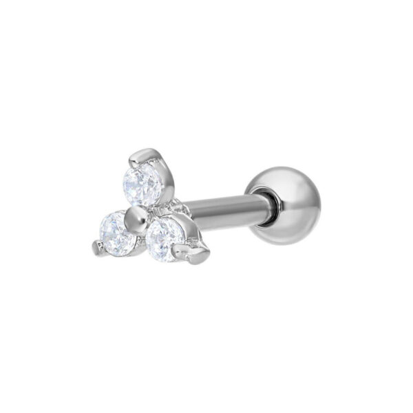 Barbell de plata para oreja con tres cristales claros sobre fondo blanco