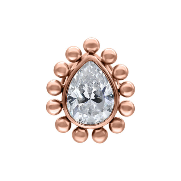 Teardrop accesorio de oro rosa con cristal claro sobre fondo blanco