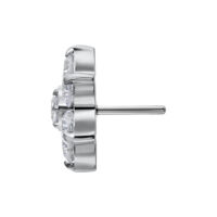 Adorno de flor en oro blanco con cristales claros sobre fondo blanco