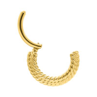 Clicker de septum dorado con tres cuerdas torcidas sobre fondo blanco