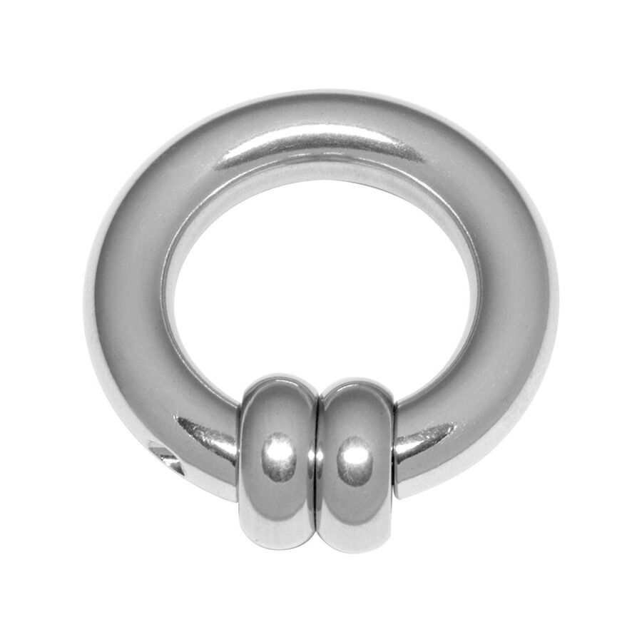 Anillo Giratorio de Acero Inoxidable Plateado Anillo Giratorio Plateado de Acero Quirúrgico sobre fondo blanco