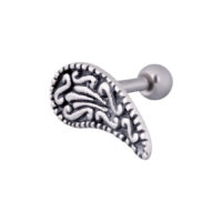 Barra de plata para la oreja con diseño de paisley sobre fondo blanco