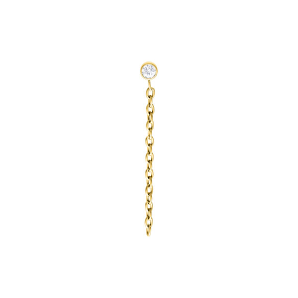 Accesorio de cadena dorada con cristal claro sobre fondo blanco