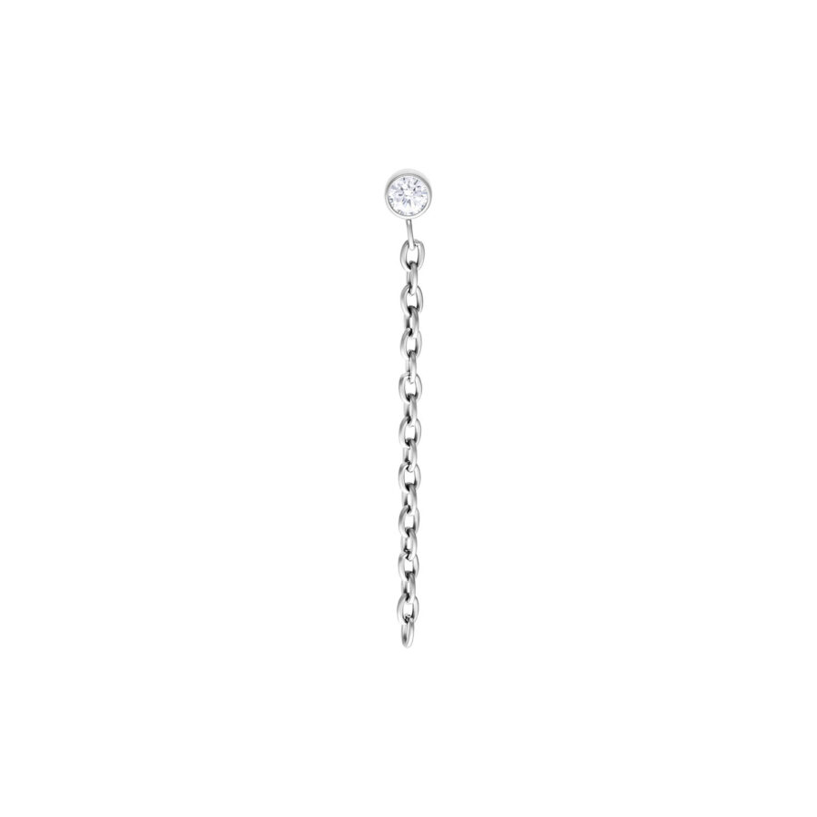 Accesorio de cadena plateado con cristal claro sobre fondo blanco