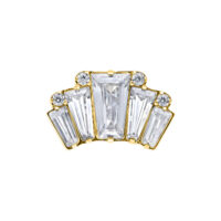 Ajuste a presión dorado con cristales claros Ajuste a presión dorado con cinco cristales claros sobre fondo blanco