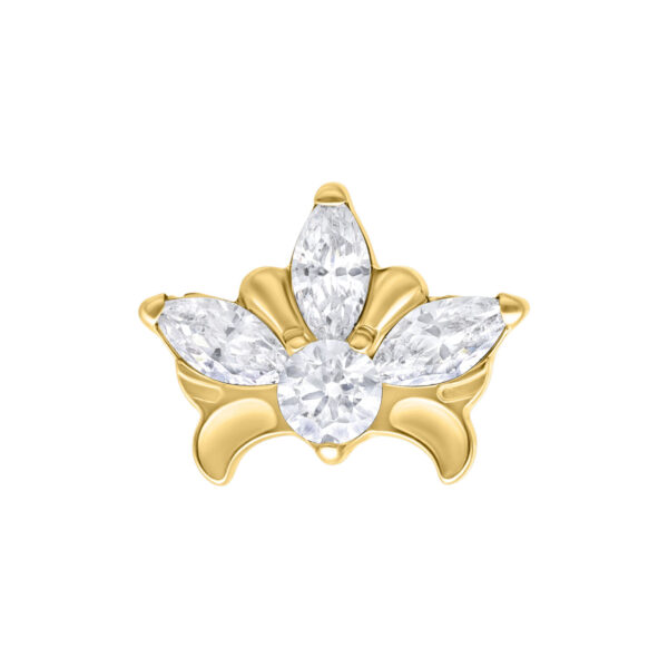 Aplique de tiara dorado con cristales claros sobre fondo blanco