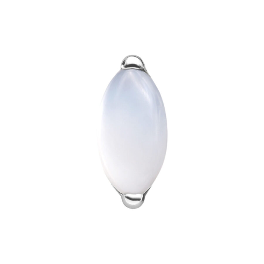 Accesorio de Amatista Ovalado en Plata sobre fondo blanco