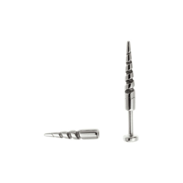 Accesorio plateado para rosca externa en forma de cuerno de unicornio, 16 mm de largo, sobre fondo blanco