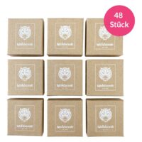 Nueve cajas de joyería marrones con logo Wildcat en disposición 3x3 sobre fondo blanco