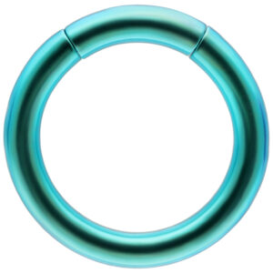 Dunkelgrüner Segmentring aus Titan, Stärke 1,6 mm, Innendurchmesser 8,0 mm, auf weißem Hintergrund