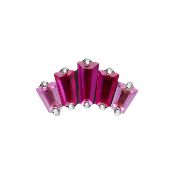 Ajuste de plata con cinco cristales baguette rojo rubí en fila