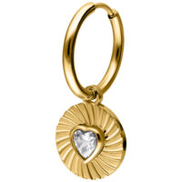 Aros dorados con colgante de corazón Pendiente dorado con colgante redondo y cristal en forma de corazón sobre fondo blanco