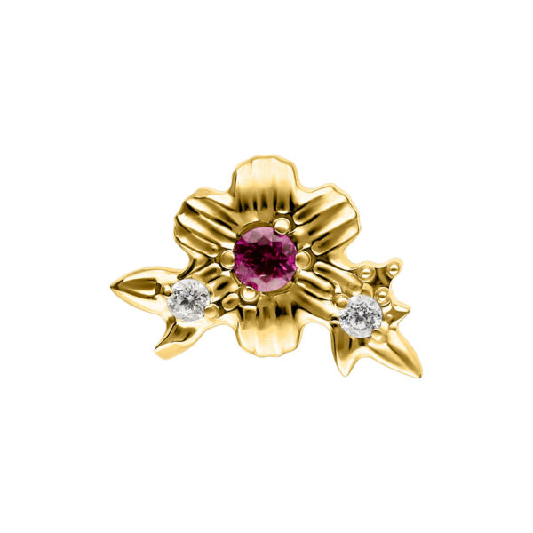 Accesorio de piercing botánico dorado con cristal rojo y dos cristales claros sobre fondo blanco