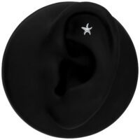 Aplique Push Fit Estrella de Mar Plateada Modelo de oreja negra con aplique de piercing de estrella de mar plateada