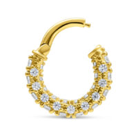 18K Goldpiercing con cristales Anillo de piercing dorado con cristales claros sobre fondo blanco