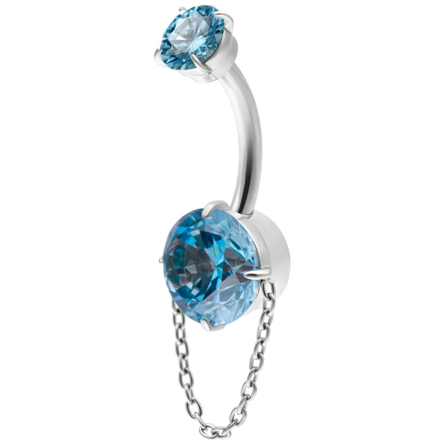 Piercing de ombligo con dos cristales turquesas y una cadena, en un diseño curvado sobre fondo blanco