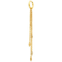 Pendientes dorados con cadenas largas Pendientes dorados con cadenas largas y colgantes de hojas sobre fondo blanco