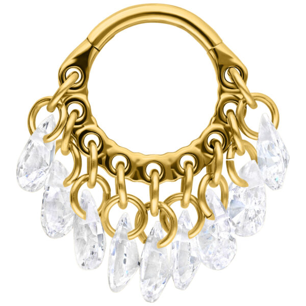 Anillo de piercing dorado con cristales claros, colgando de un aro, sobre fondo blanco