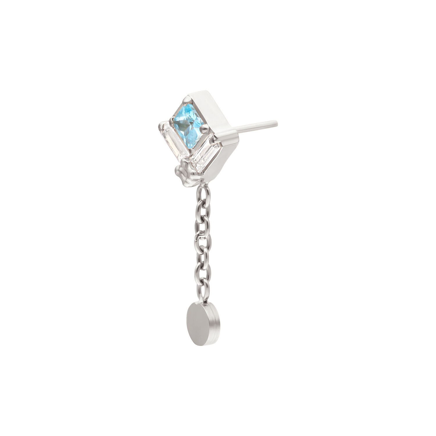 Colgante de cristal plateado con cadena Cristal cuadrado plateado con cadena sobre fondo blanco