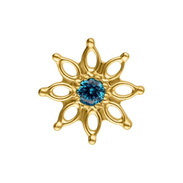 Aplique dorado en forma de flor con cristal turquesa en el centro sobre fondo blanco