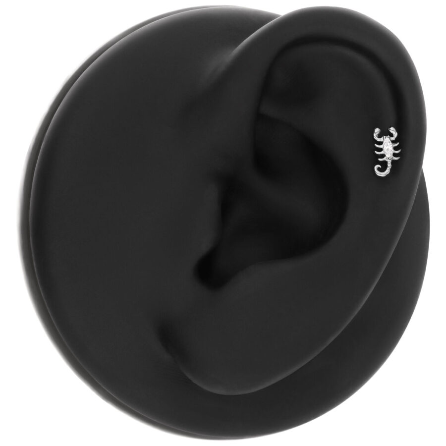 Pieza de cristal de escorpión plateado en modelo de oreja negra