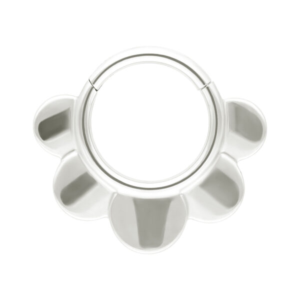 Clicker Flor Mitad en oro blanco en disposición circular