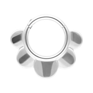 Anillo clicker Half Flower de oro blanco sobre fondo blanco