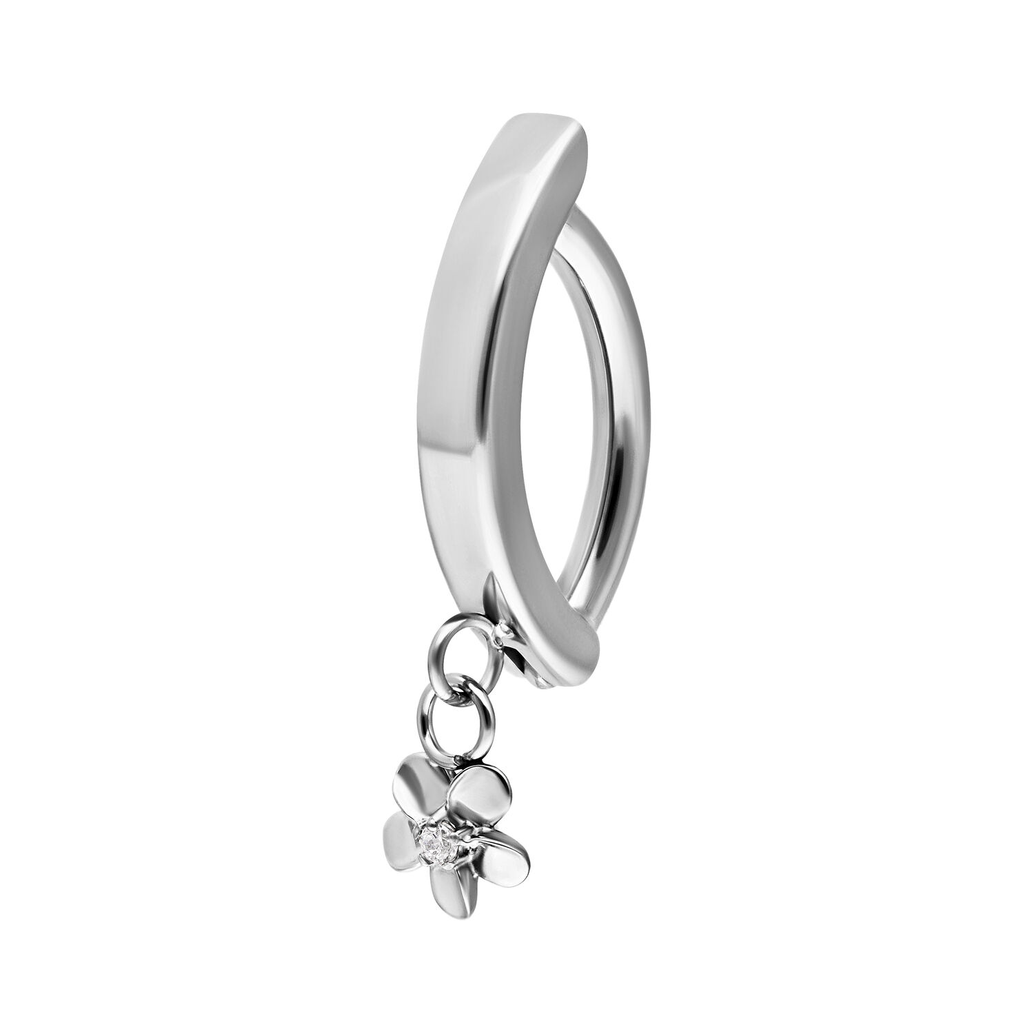 Clicker de ombligo plateado con colgante de flor Anillo de ombligo plateado con colgante en forma de flor y cristal claro sobre fondo blanco