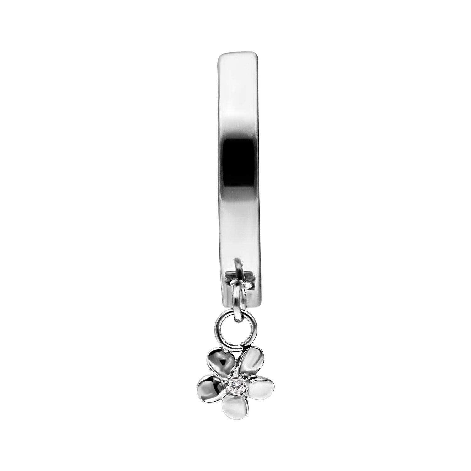 Anillo de ombligo plateado con colgante de flor Anillo de ombligo plateado con pequeño colgante de flor, brillante.