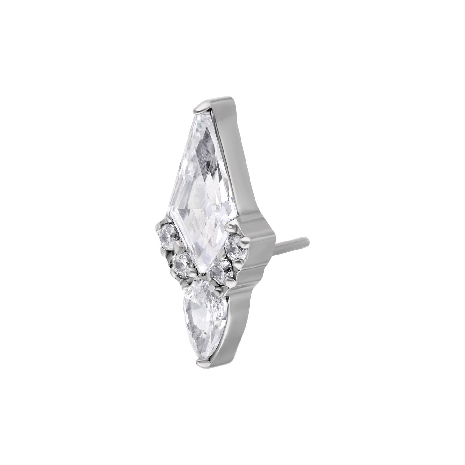 Accesorio para Piercing de Oreja de Cristal Plateado Accesorio de piercing plateado con piedra cristalina sobre fondo blanco