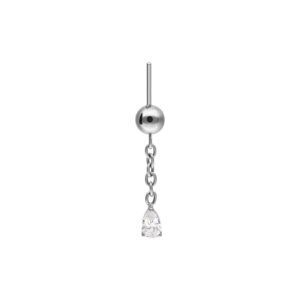 Accesorio de piercing plateado con cadena y cristal claro sobre fondo blanco