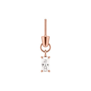 Accesorio Rook en oro rosa con cristal baguette claro sobre fondo blanco